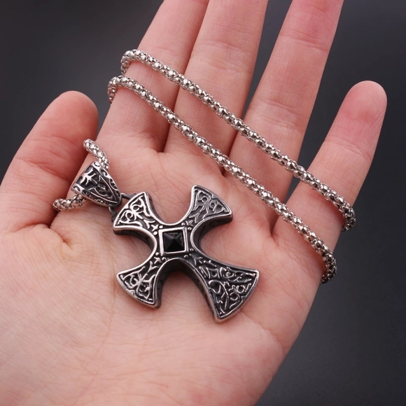 Retro Black Natural Stones Cross - Picture 5 of 7